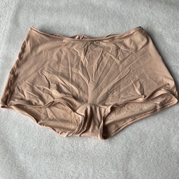 (3) Skims Fits Everybody Boy Shorts - Picture 8 of 16